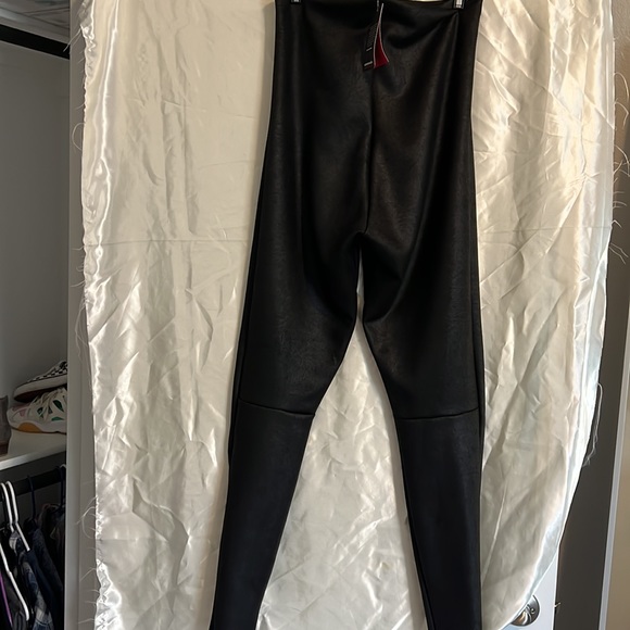 Commando Faux Leather Leggings - Picture 2 of 3